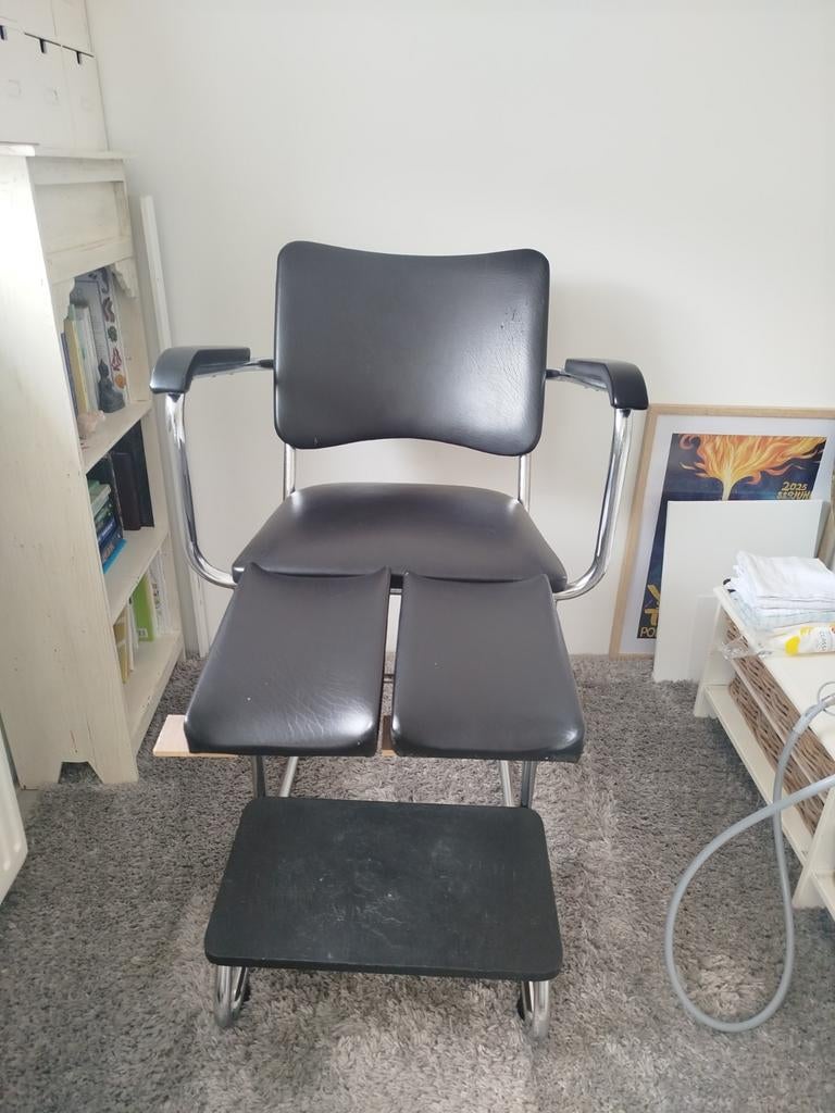 Pedicure stoel, Ophalen, Gebruikt, Zwart, Eén
