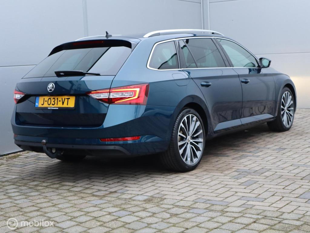 Skoda Superb 1.6 TDI Automaat Trekhaak Pano LED Leer LED Cam, Auto's, Skoda, Gebruikt, 4 cilinders, Blauw, Diesel