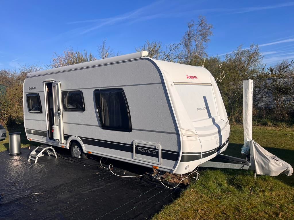 Dethleffs Nomad 530 DR 2018, Rondzit, Particulier, Kachel, 1250 - 1500 kg