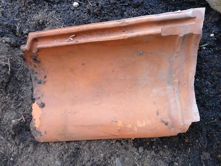 dakpan, terracotta kleur +- 35 stuk, Doe-het-zelf en Verbouw, Dakpannen en Dakbedekking, Gebruikt, Dakpannen, Steen of Klei, Overige kleuren