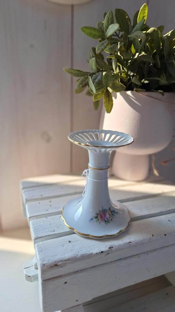 Porseleinen vintage kandelaar, Tettau porselein kandelaartje, Overige materialen, Wit, Ophalen of Verzenden, Zo goed als nieuw