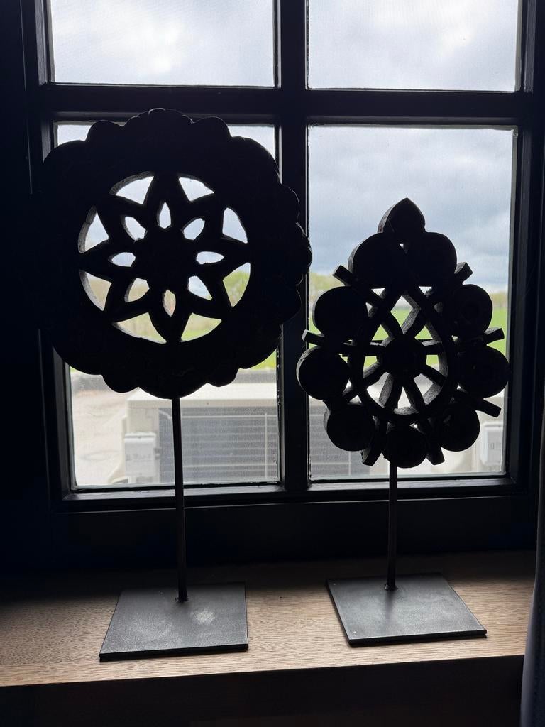 Ornamenten op voet, 2 stuks, Huis en Inrichting, Woonaccessoires | Overige, Ophalen, Hout, Zwart, Overige stijlen