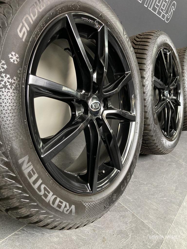 17” Kia Stonic sport velgen + winterbanden 4x100 205/55/17, Gebruikt, -, -, Banden en Velgen