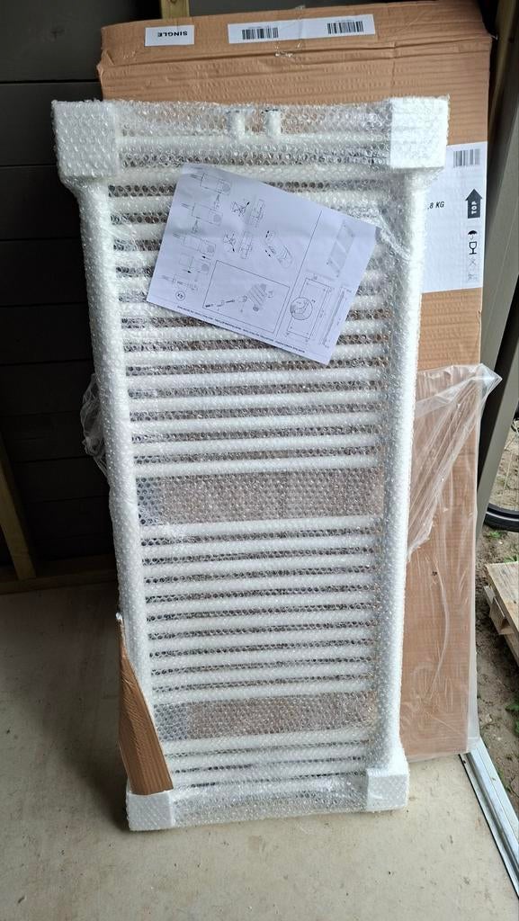 Henrad buisradiator wit - Nieuw in doos, compleet, Radiator, Nieuw, Minder dan 60 cm, Ophalen of Verzenden