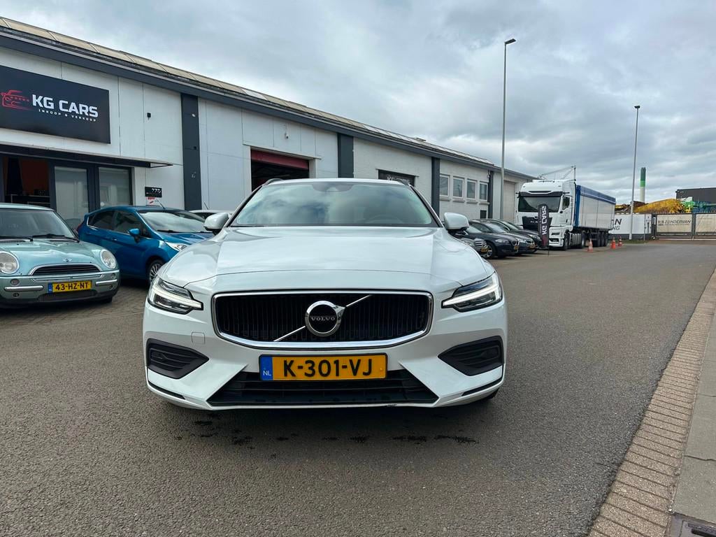Volvo V60 2.0 B3 Momentum Advantage, Euro 6, 4 cilinders, 1969 cc, Hybride Elektrisch/Benzine