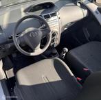 Toyota Yaris 1.3 VVTi Comfort NAP, Airco Compleet onderhoud, Auto's, Toyota, Voorwielaandrijving, Euro 5, 4 cilinders, Bedrijf