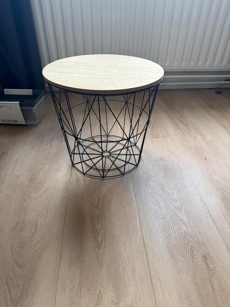 Bijzettafel/opbergmand, Ophalen