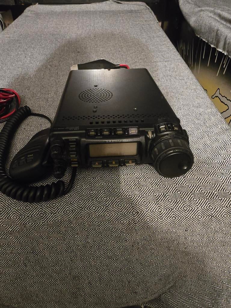 Yaesu FT-857 All Mode Transceiver (2m/70cm/27mc), Telecommunicatie, Zenders en Ontvangers, Ophalen of Verzenden, Gebruikt, Zender en Ontvanger