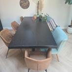 Massief eiken eettafel met stalen onderstel, Huis en Inrichting, Tafels | Eettafels, Ophalen of Verzenden