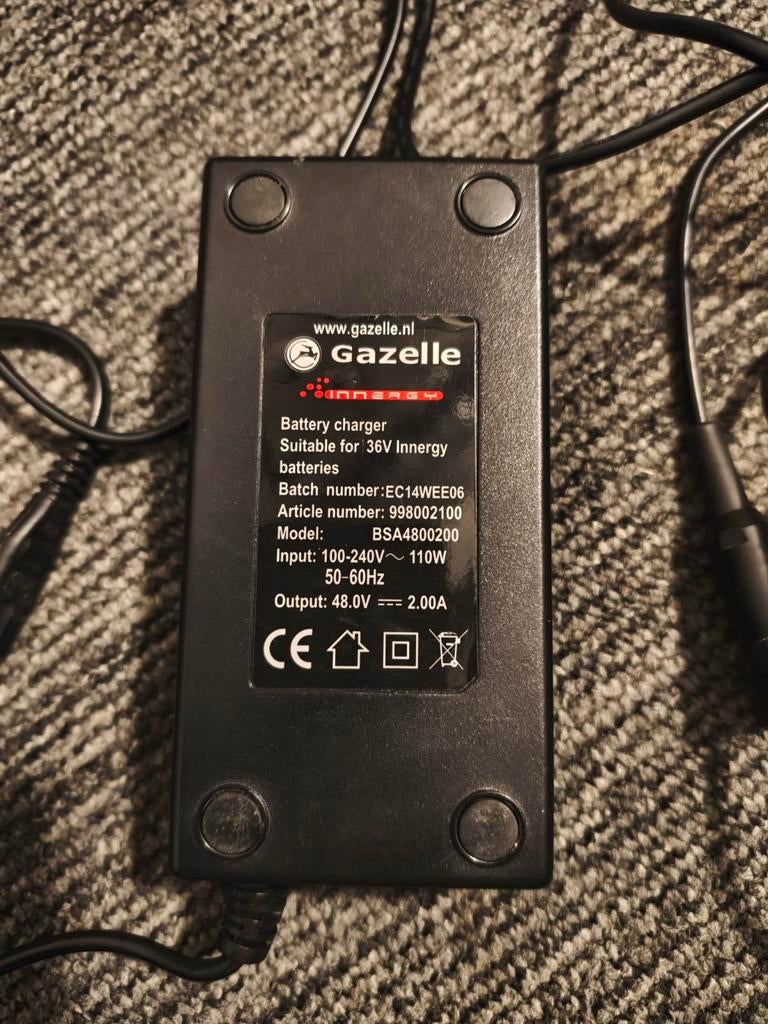 Gazelle Innergy Acculader 48V 2.0A - BSA4800200, Fietsen en Brommers, Elektrische fietsen, Ophalen of Verzenden, Gebruikt