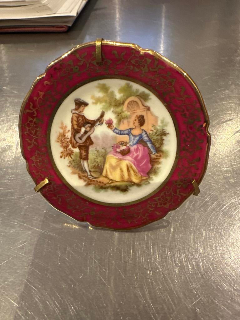 Antiek Limoges Miniatuur Bordje - Romantische Scène, Antiek en Kunst, Ophalen of Verzenden