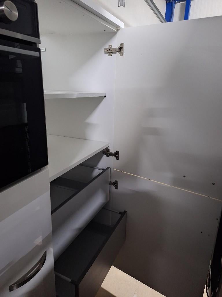 Keuken Compleet met APP 120Keukens op voorraad Nr. 2915, Ophalen of Verzenden, Zo goed als nieuw, Hoekkeuken, Met kookeiland