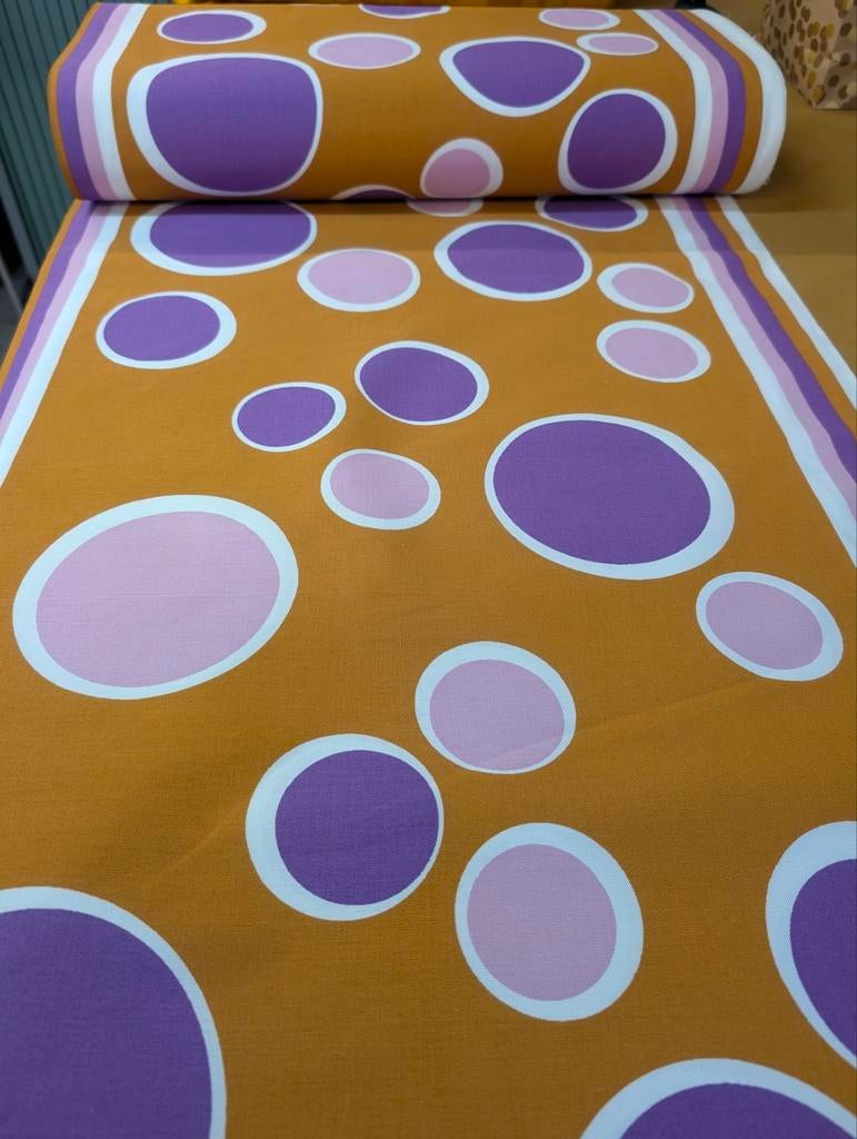 Vintage jaren 70 stof, Hobby en Vrije tijd, Stoffen en Lappen, Ophalen of Verzenden, Katoen, 120 cm of meer