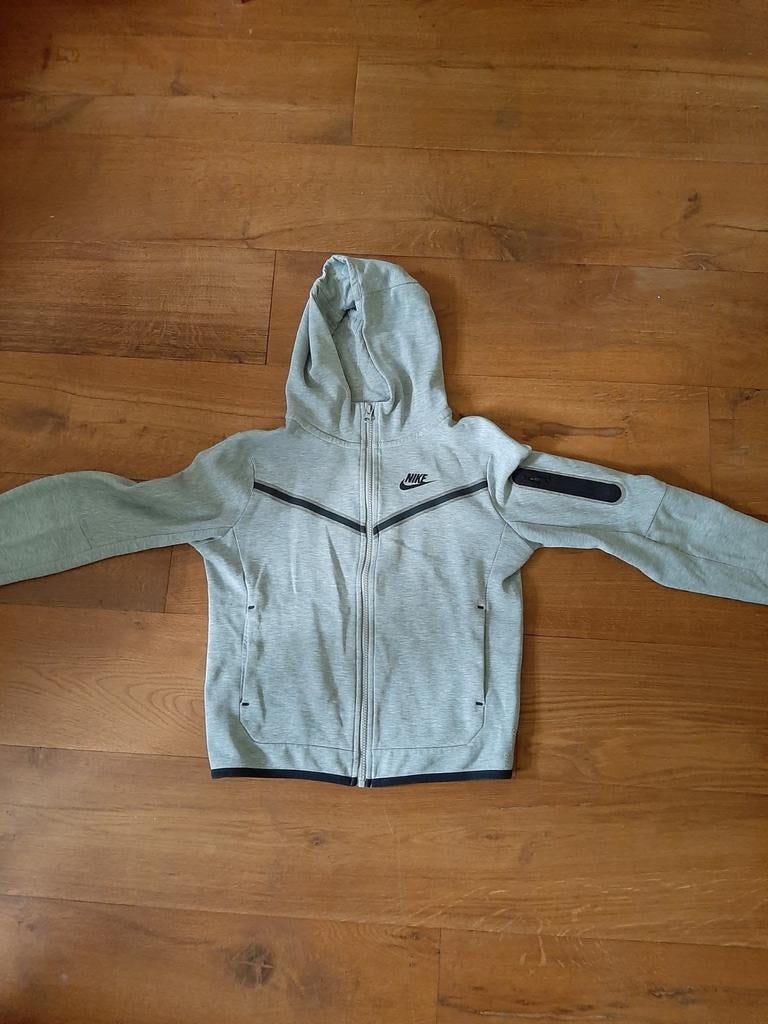 Grijze nike tech, Ophalen of Verzenden, Nieuw, Grijs