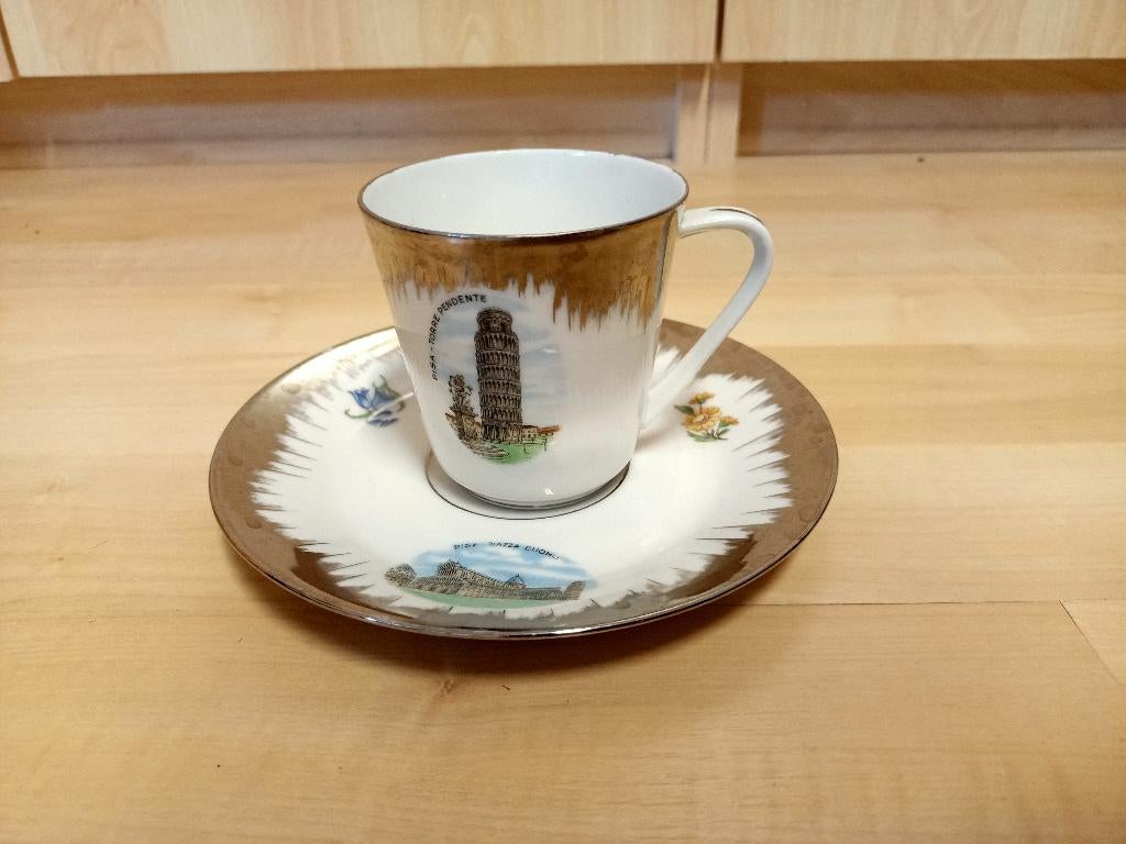 1 kop en schotel van porselein +- 50 jaar oud, Antiek en Kunst, Ophalen