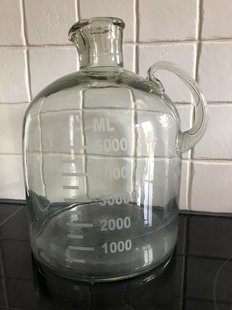 Vt wonen woonaccessoires, glazen vaas/ fles. Koopje €10, Ophalen, Overige kleuren, Minder dan 50 cm, Glas