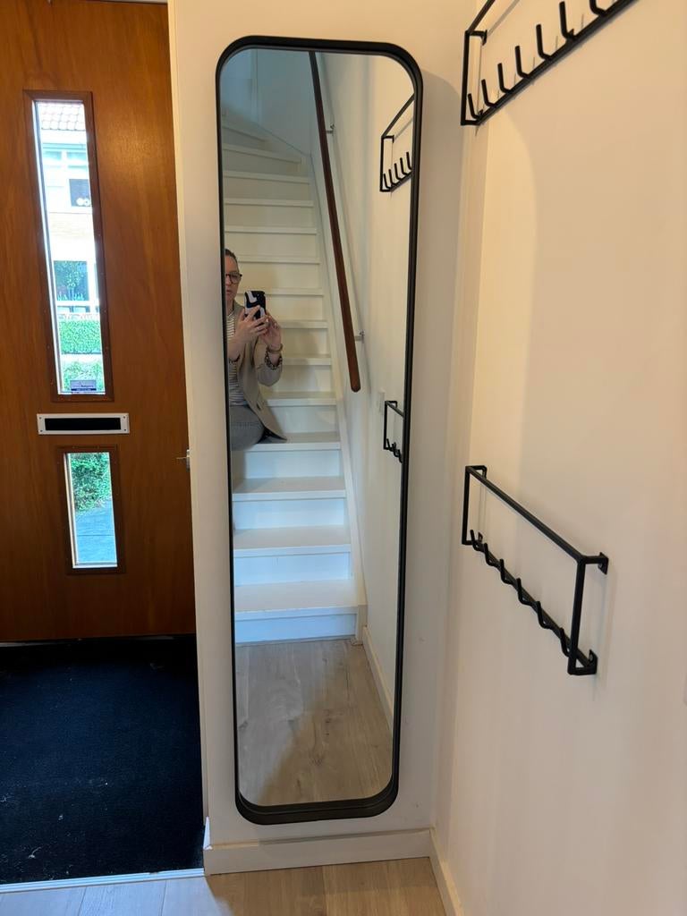 Zwarte spiegel met Ronde Hoeken, Huis en Inrichting, Ophalen of Verzenden, Zo goed als nieuw, 150 tot 200 cm, Rechthoekig