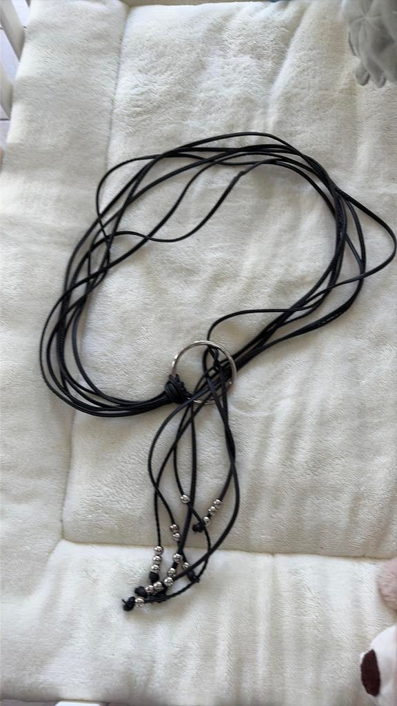 Leuke zwarte riem, Kleding | Dames, Riemen en Ceinturen, Ophalen of Verzenden, Zo goed als nieuw, Zwart, Tailleriem