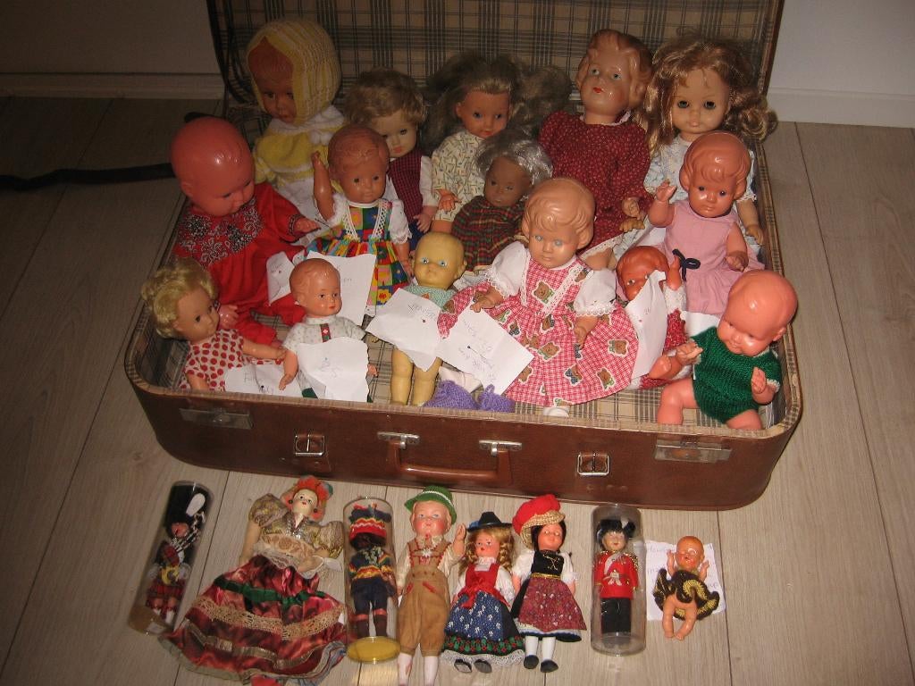 23 oude gemerkte poppen 23-50 cm incl koffer, Verzamelen, Poppen, Ophalen of Verzenden, Gebruikt, Pop