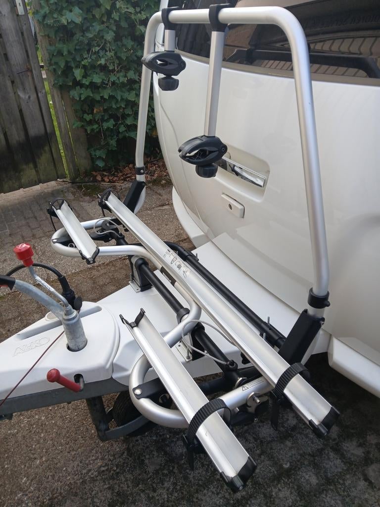 Thule fietsendrager voor caravan, Gebruikt, Ophalen of Verzenden, 2 fietsen, Trekhaakdrager