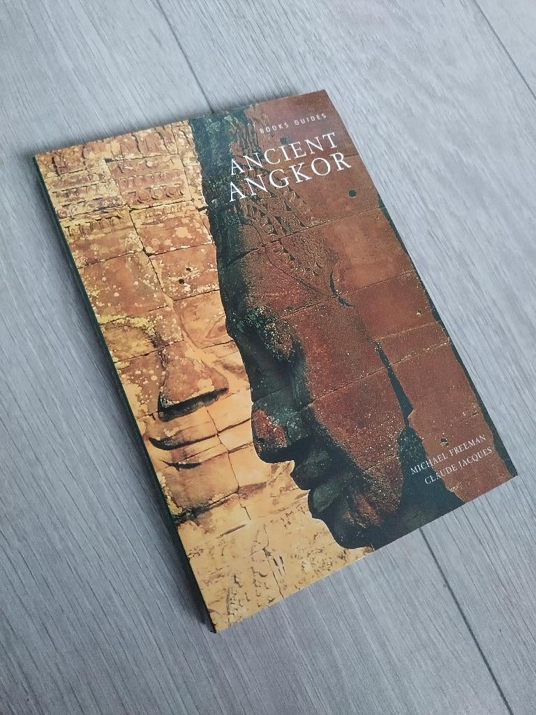 ZGAN ancient Angkor van Book Guides, Boeken, Lonely Planet, Ophalen of Verzenden, Zo goed als nieuw, Reisgids of -boek