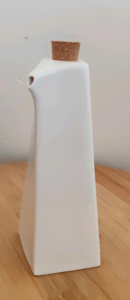 Olie of azijn fles. Porselein met kurken dop. Leuk design., Huis en Inrichting, Keuken | Servies, Ophalen of Verzenden, Porselein