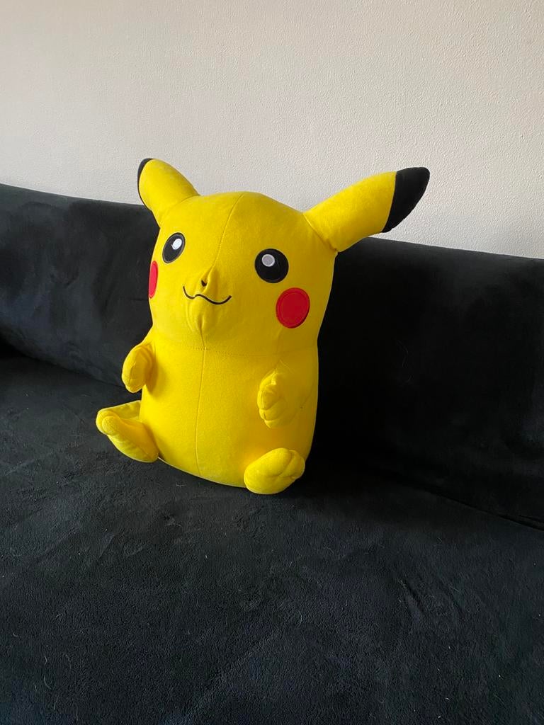 Pikachu van Pokémon knuffel 50 cm, Geel, Overige typen, Ophalen of Verzenden, Zo goed als nieuw