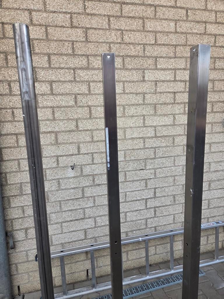 RVS palen op voet, Ophalen, Gebruikt, Overige metalen