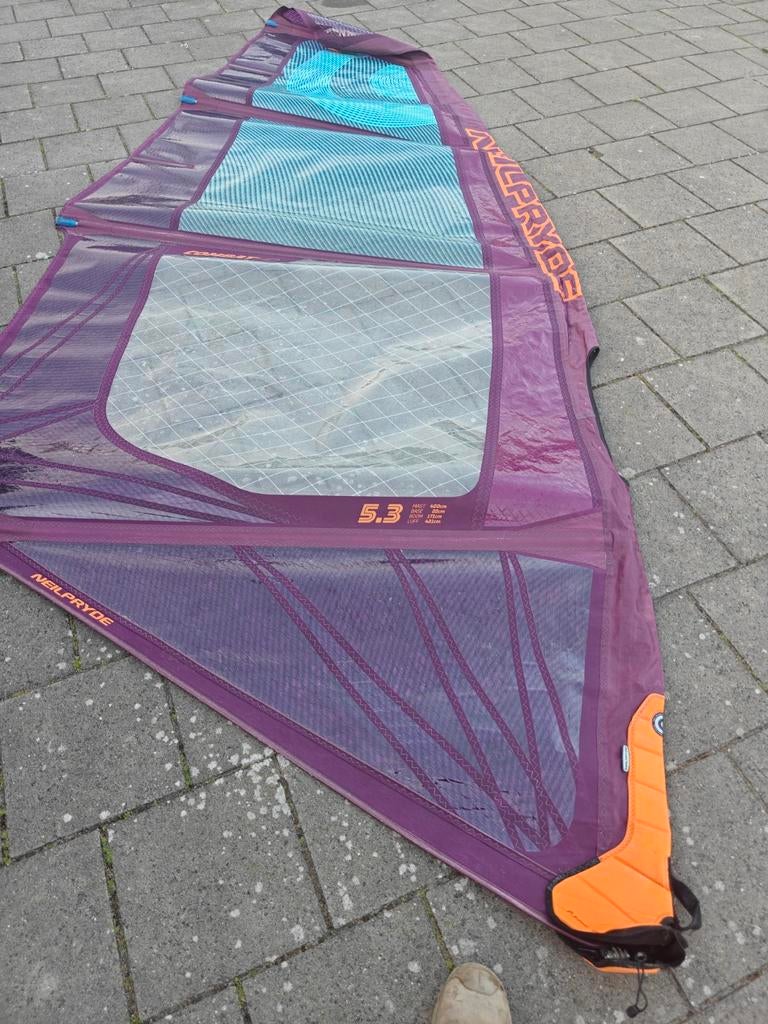 Neilpryde combat pro HD 5.3, Watersport en Boten, Windsurfen, Ophalen of Verzenden, Zeil, 5 tot 7 m², Gebruikt