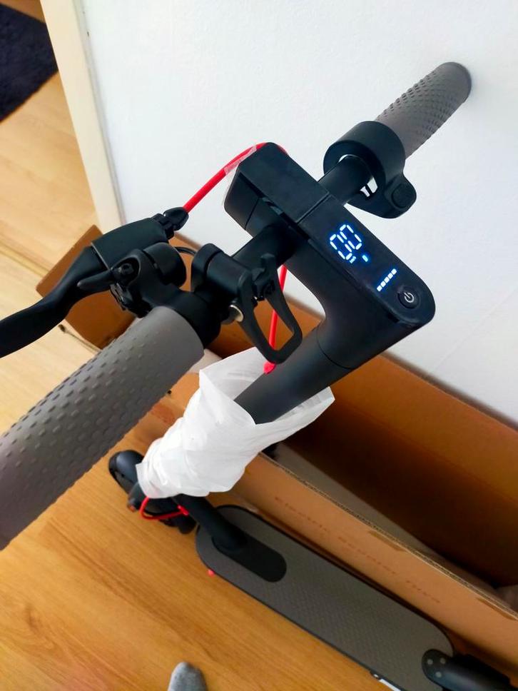 E-Step nieuw in doos elektrische step, Fietsen en Brommers, Steps, Nieuw, Elektrische step (E-scooter), Ophalen of Verzenden