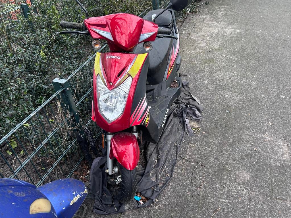Defecte Kymco Scooter - Onderdelen of Reparatie, Fietsen en Brommers, Brommeronderdelen | Scooters, Ophalen, Gebruikt, Overige typen