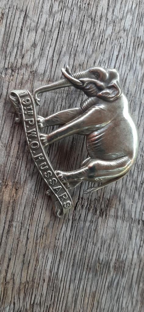 Engelse cavalerie cap badge ( ruil kan), Ophalen of Verzenden, Landmacht, Engeland, Embleem of Badge