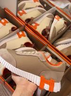Hermes Bounce Sneaker Maat 38 - Nieuw in Doos, Kleding | Dames, Schoenen, Ophalen of Verzenden, Nieuw, Beige, Sneakers of Gympen