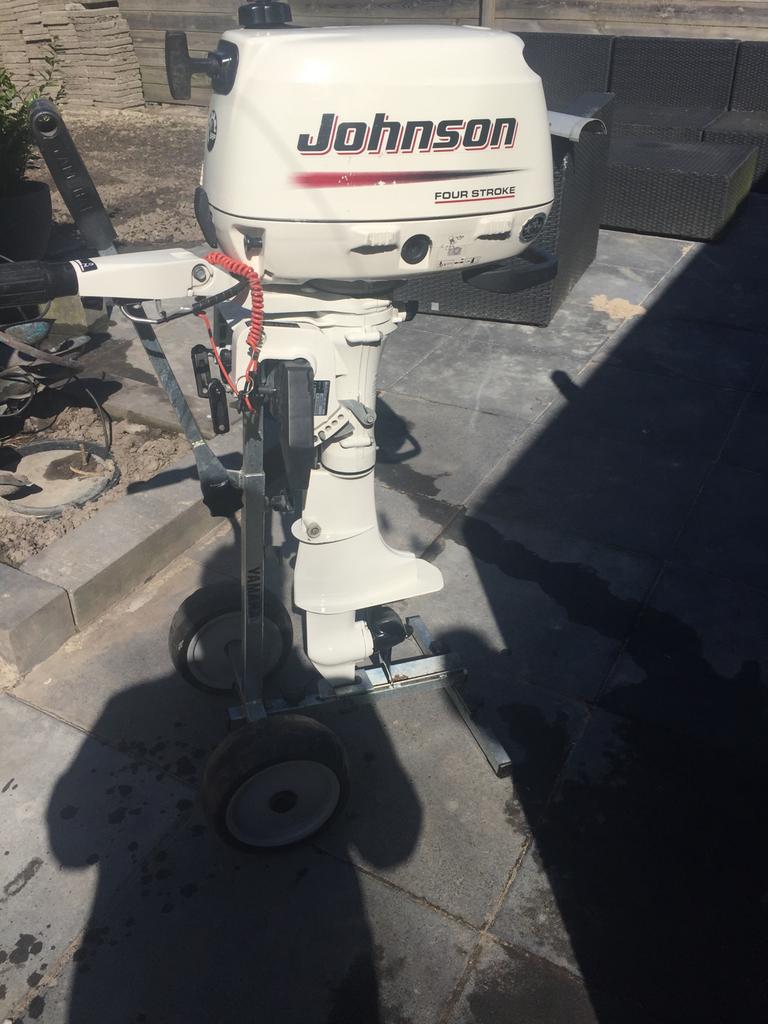 Johnson 4pk four stroke buitenboordmotor, Ophalen of Verzenden, Zo goed als nieuw, Benzine, Minder dan 5 pk
