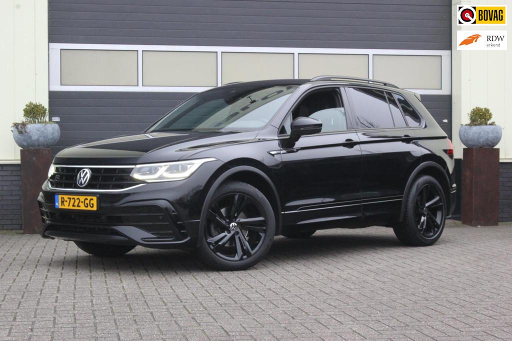 Volkswagen Tiguan 1.5 TSI R-Line Black Style | Trekhaak |, Auto's, Volkswagen, 1441 kg, Stof, Euro 6, 4 cilinders