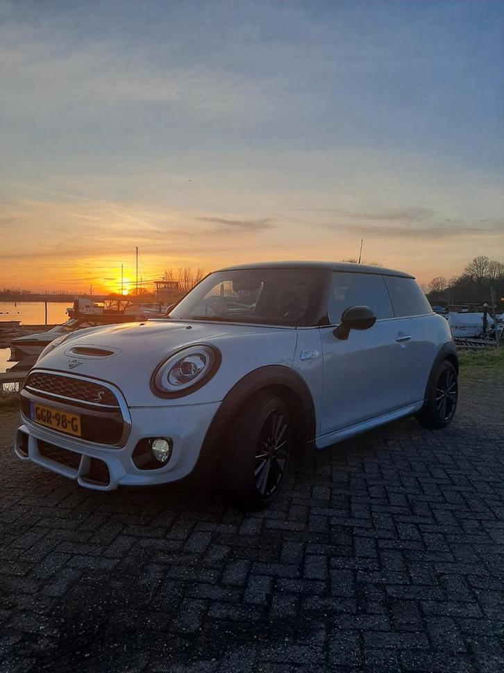 Mini JOHN COOPER WORKS Aut 2018 Wit, Auto's, Mini, Particulier, Cooper S, Benzine, Hatchback, Automaat, Geïmporteerd, Wit, Zwart