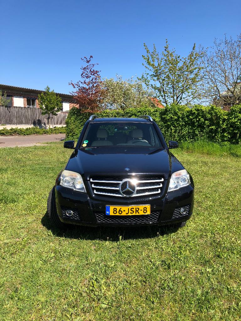 Mercedes-Benz GLK 320 CDI 4MATIC AUT 2009 Zwart, Auto's, Mercedes-Benz, Automaat, 1780 kg, Automatische klimaatregeling, Beige