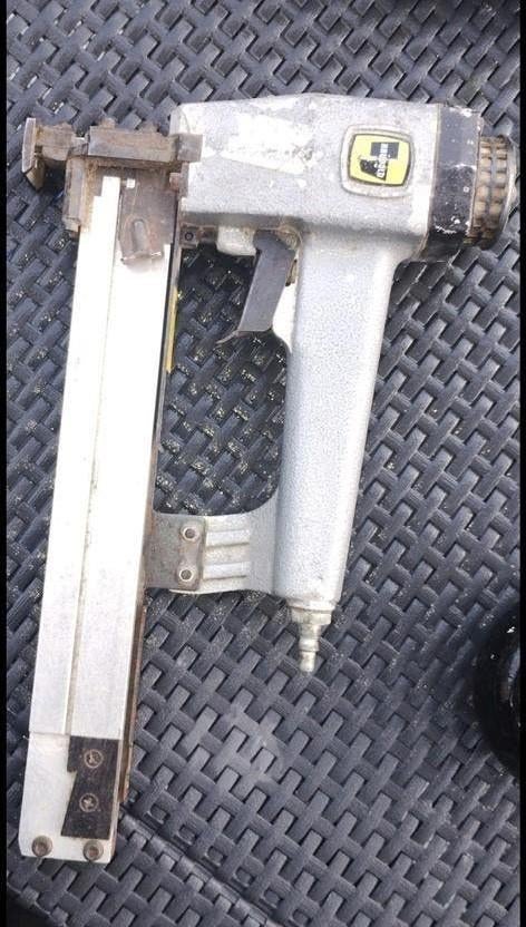 Haubold tacker - Gebruikte pneumatische tacker, Verzenden