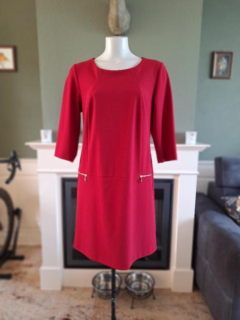 Rinascimento rood jurkje jurk met ritsjes L, Kleding | Dames, Jurken, Maat 38/40 (M), Verzenden, Rinascimento, Zo goed als nieuw