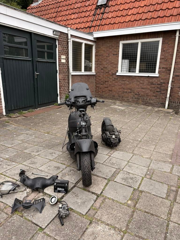 Zip project, Ophalen, Zo goed als nieuw, Benzine, Zip