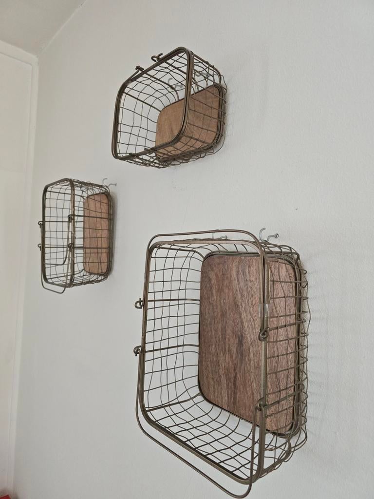 Set van 3 kleine industriële mandjes (excl accessoires), Huis en Inrichting, Ophalen, Overige materialen, Gebruikt, Mand