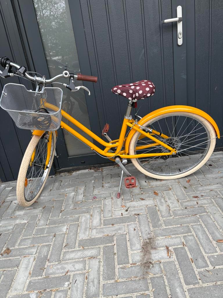 Meisjesfiets 24 inch - Geel met mandje en versnellingen, Fietsen en Brommers, Fietsen | Meisjes, Ophalen of Verzenden, Gebruikt