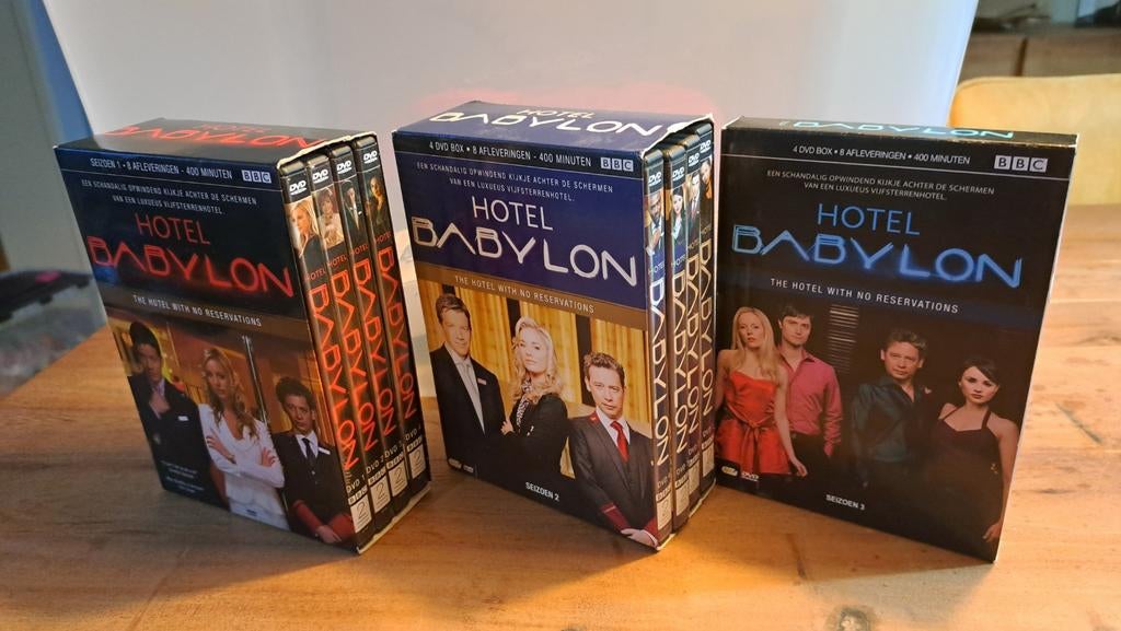 Hotel Babylon DVD boxen seizoen 1, 2 en 3, Cd's en Dvd's, Dvd's | Tv en Series, Ophalen of Verzenden, Gebruikt