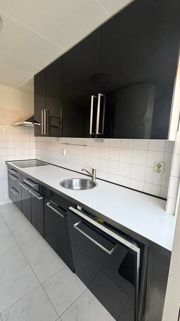 Ikea keuken met inbouw vaatwasser, oven en inductiekookplaat, Gebruikt, Zwart, Enkelwandige keuken, Ophalen of Verzenden