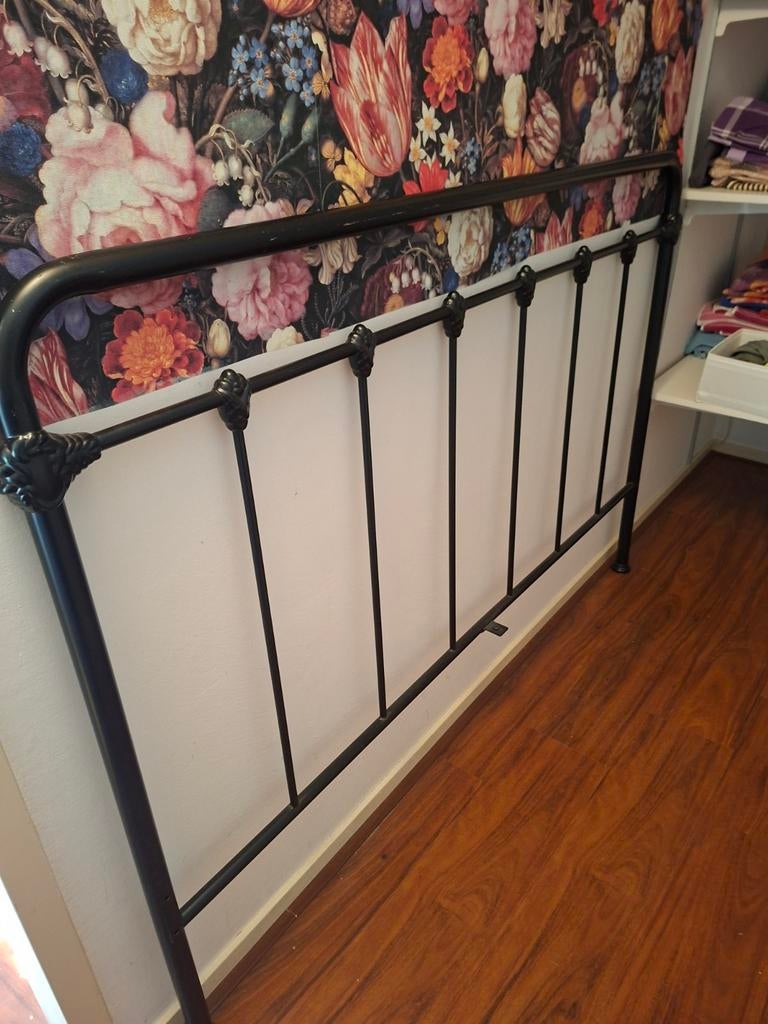 Bed ijzer brocante styl. Maat 1.60x 2.00, Huis en Inrichting, Slaapkamer | Bedden, Ophalen of Verzenden