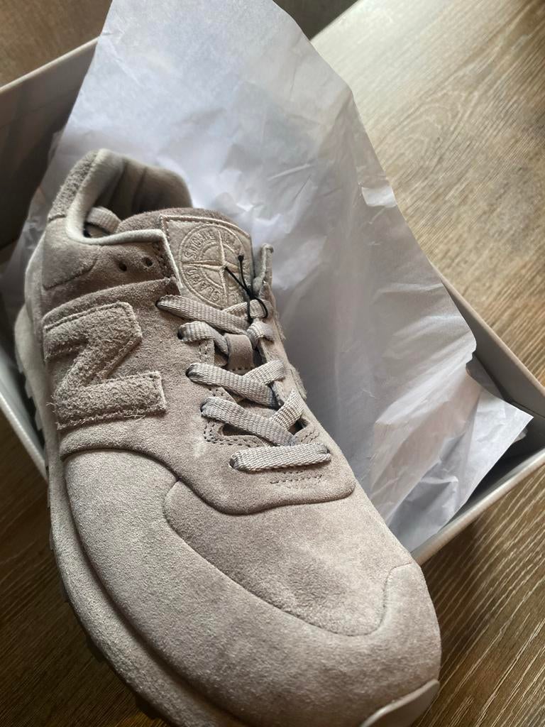 Stone Island x New Balance 574 Legacy sneakers, Ophalen of Verzenden, Nieuw, Grijs, Sneakers of Gympen