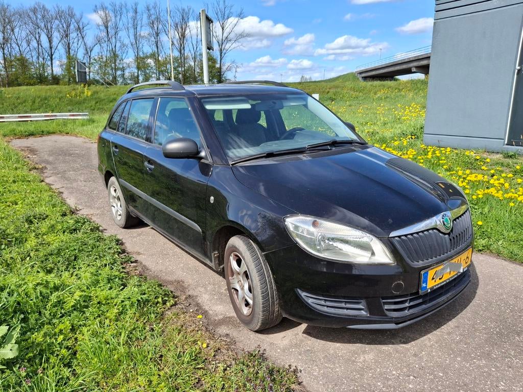 Skoda fabia 2012, Auto's, Skoda, Particulier, Fabia, Airbags, Dakrails, Isofix, Radio, Trekhaak, Benzine, C, Stationwagon, Handgeschakeld