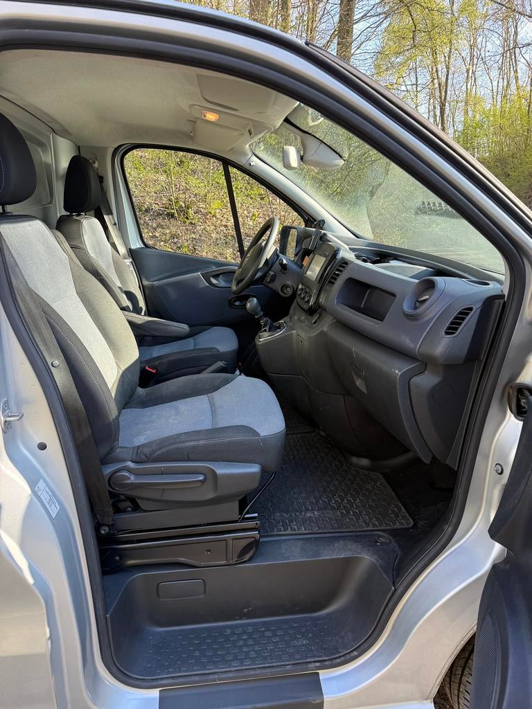 Opel Vivaro -2016 -Euro 6 -omvormer -bedrijfswageninrichting, Voorwielaandrijving, 4 cilinders, Origineel Nederlands, 2 stoelen