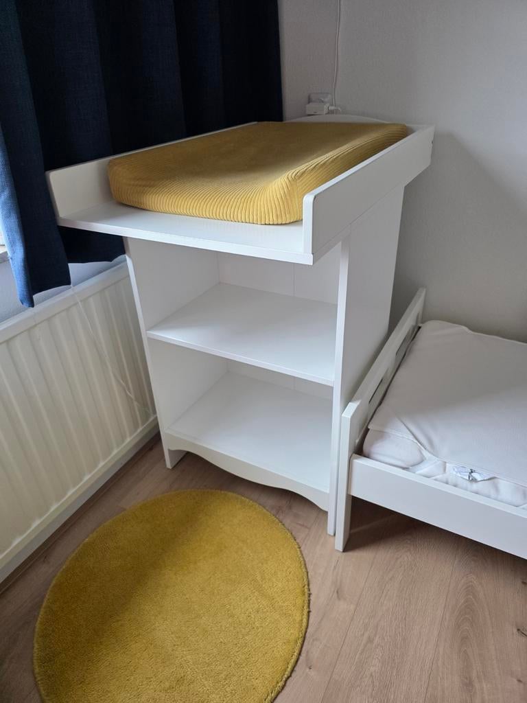 Witte commode, Kinderen en Baby's, Kinderkamer | Commodes en Kasten, Ophalen, Zo goed als nieuw, 50 tot 70 cm, 90 tot 105 cm