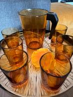 Vintage Schenkkan en 6 amberkleurige glazen Vereco France, Ophalen of Verzenden